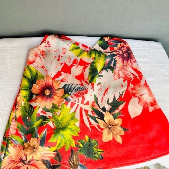 Women’s Multi Floral Top Racer Tank Size‎ M - Picture 3 of 4